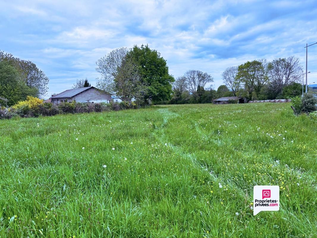 CHAPDES-BEAUFORT Terrain constructible à vendre Chapdes Beaufort 3293 m2 2