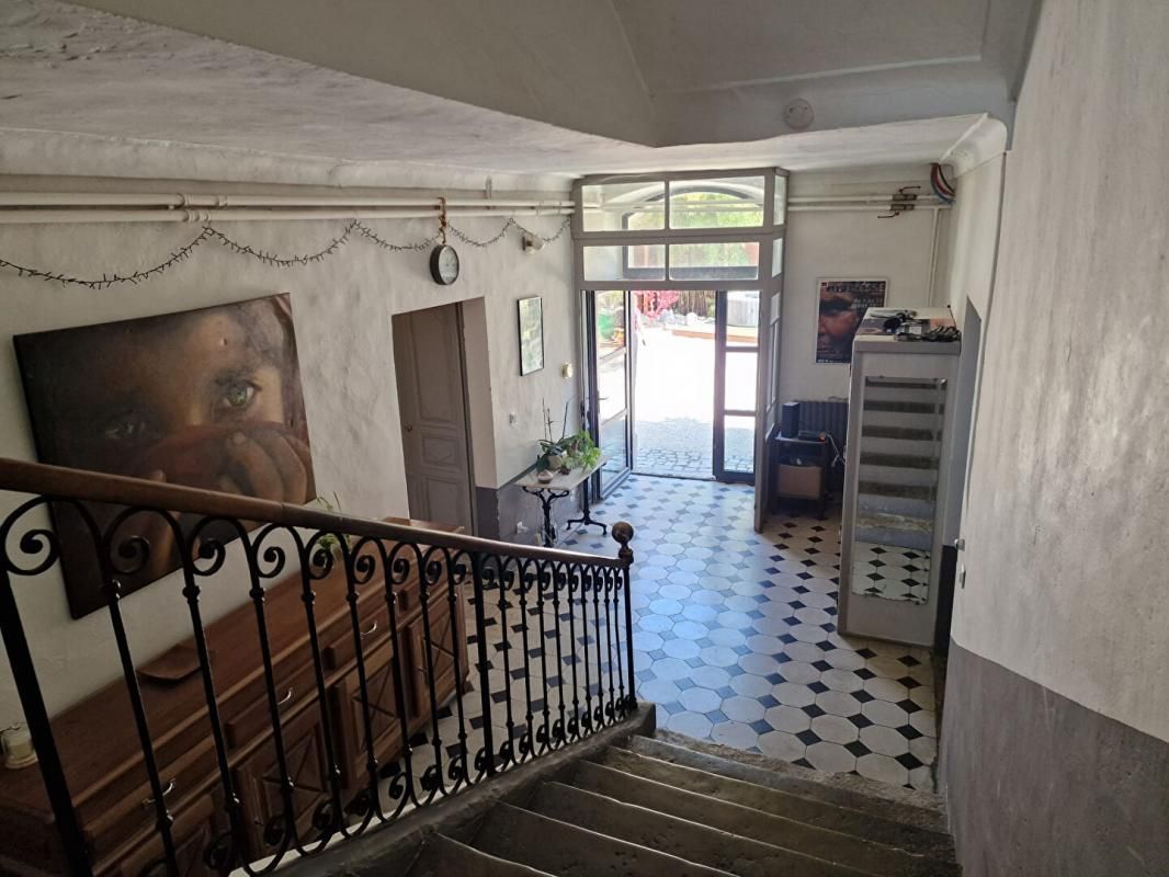 BOUCOIRAN-ET-NOZIERES MAISON DE VILLAGE 250 m2 hab. sur 2300M² de TERRAIN 2