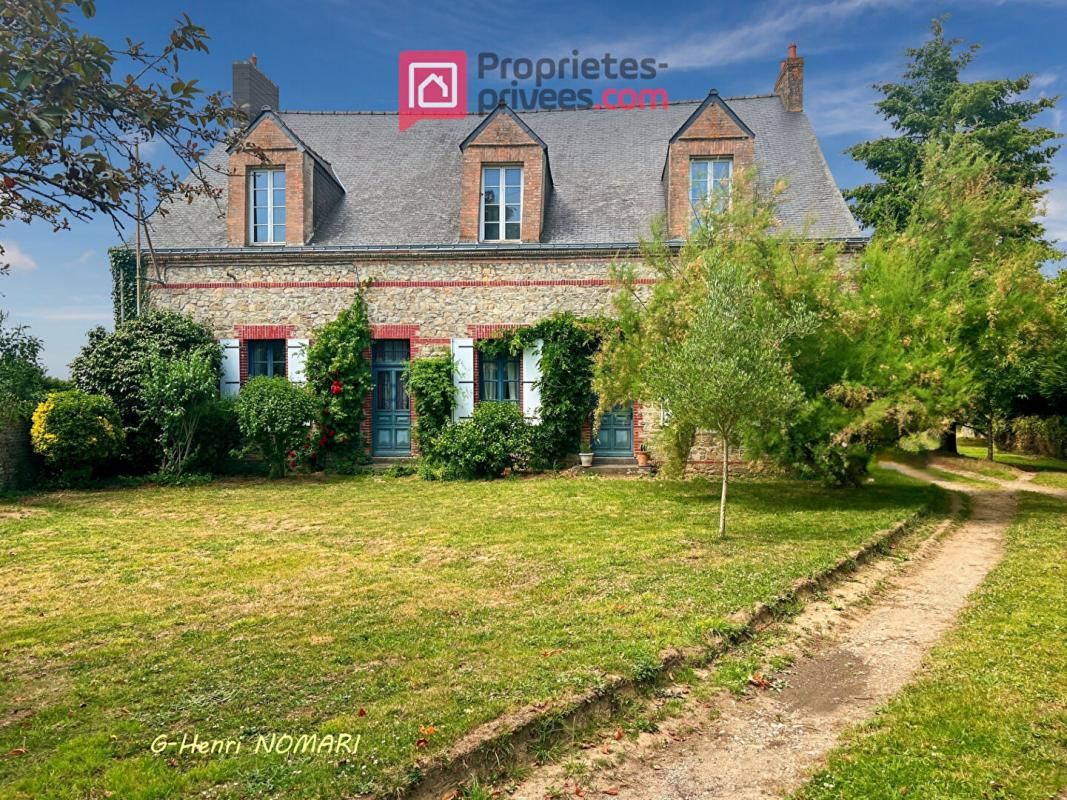 MARTIGNE-FERCHAUD Maison Martigne Ferchaud 7 pièce(s) 220 m2 1
