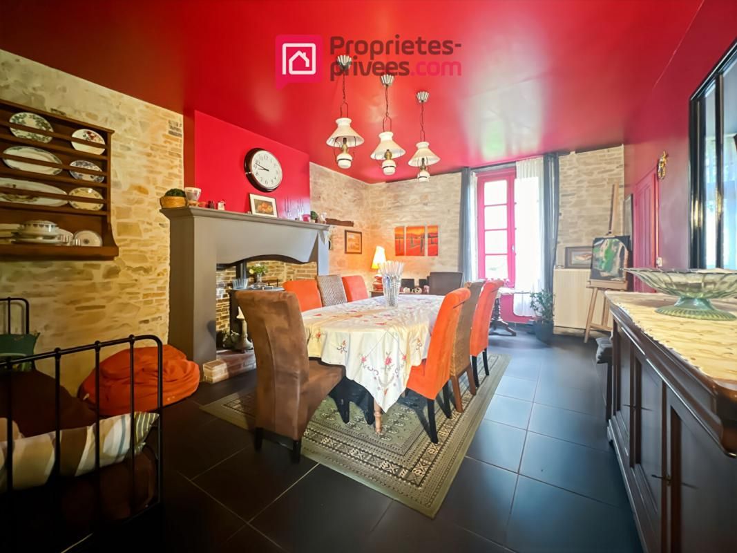 MARTIGNE-FERCHAUD Maison Martigne Ferchaud 7 pièce(s) 220 m2 2