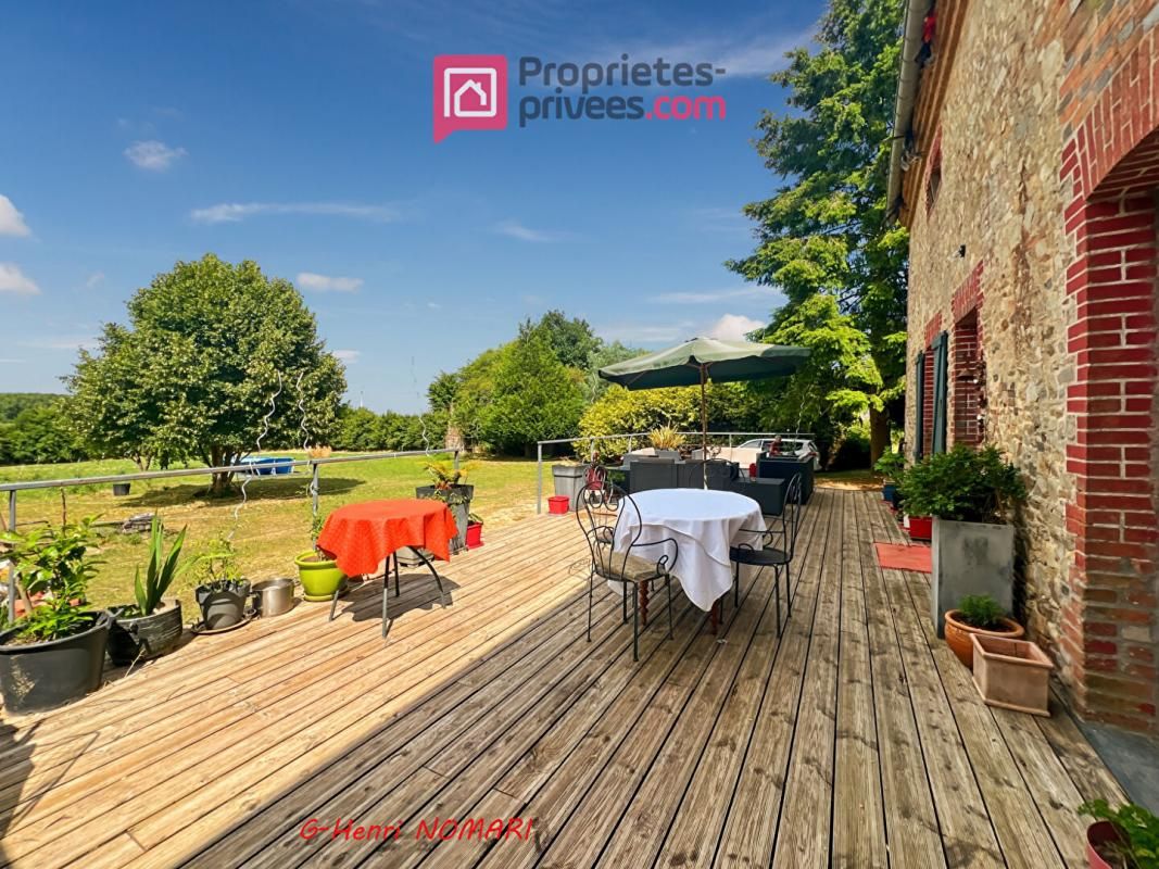 MARTIGNE-FERCHAUD Maison Martigne Ferchaud 7 pièce(s) 220 m2 4