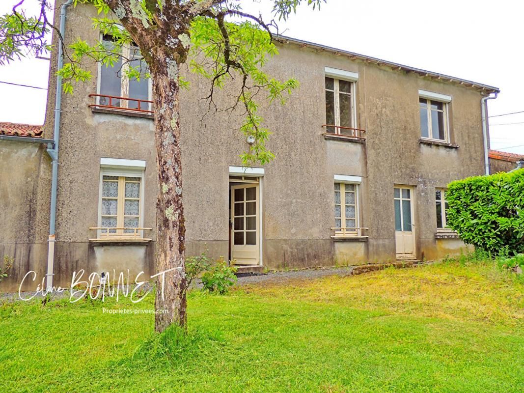 Maison Mouzillon 7 pièces, 4 chambres, garage, dépendances, 132 m2