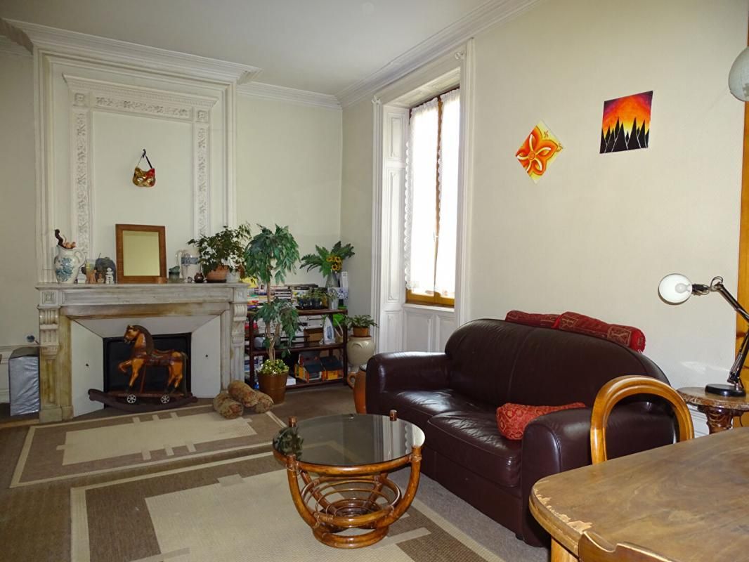 MONTIGNAC Immeuble Montignac Lascaux 8 pièce(s) 172 m2 3