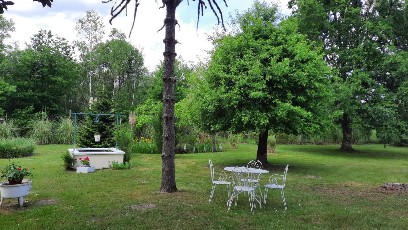 MONTENDRE maison d'habitation + investissement locatif ou regroupement familial 3