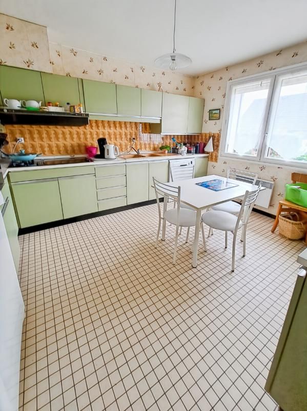CHALONS-EN-CHAMPAGNE Maison Chalons En Champagne 6 pièce(s) 110 m2 3
