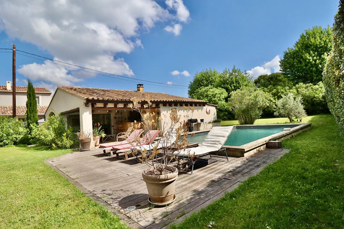 VEDENE Maison Vedene 5 pièce(s) 157 m2 - Terrain 1719m2 avec Piscine et pool house 3