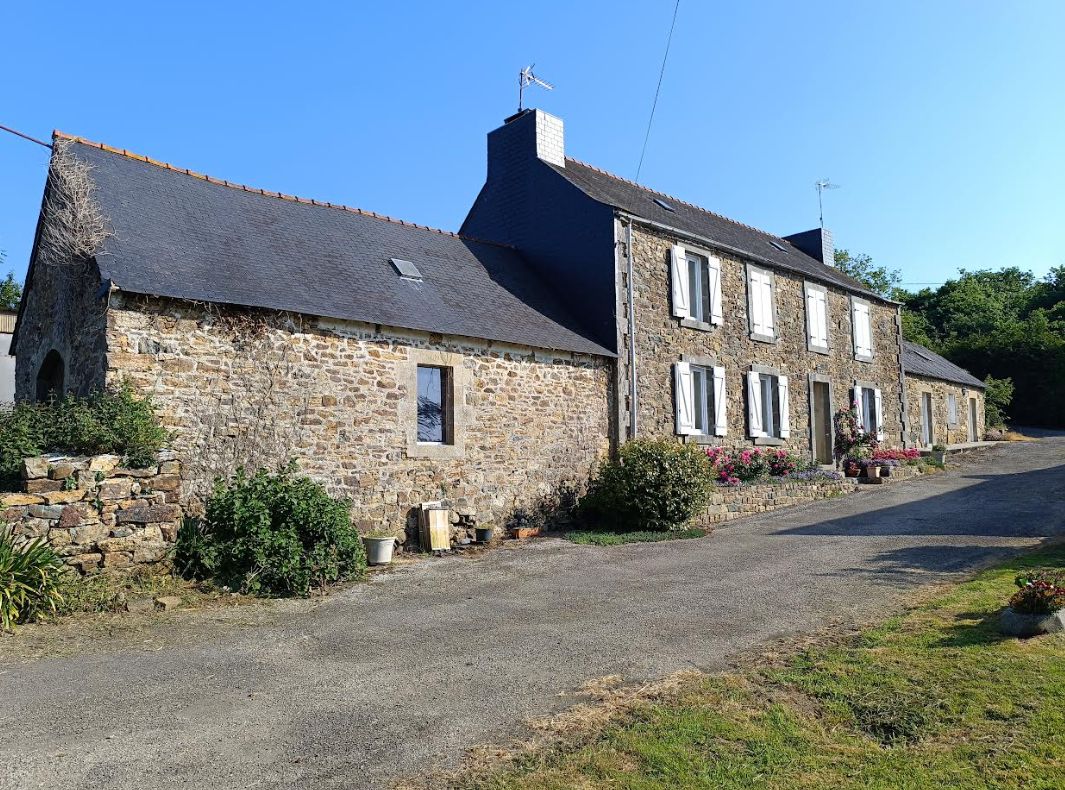 TREGARVAN 29560 Crozon Trégarvan maison de famille 5 chambres dépendances et bois sur 1 hectare 1