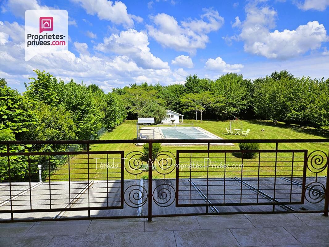 Villeneuve sur lot , Maison en pierre 8 pièce(s) 350 m² - Parc