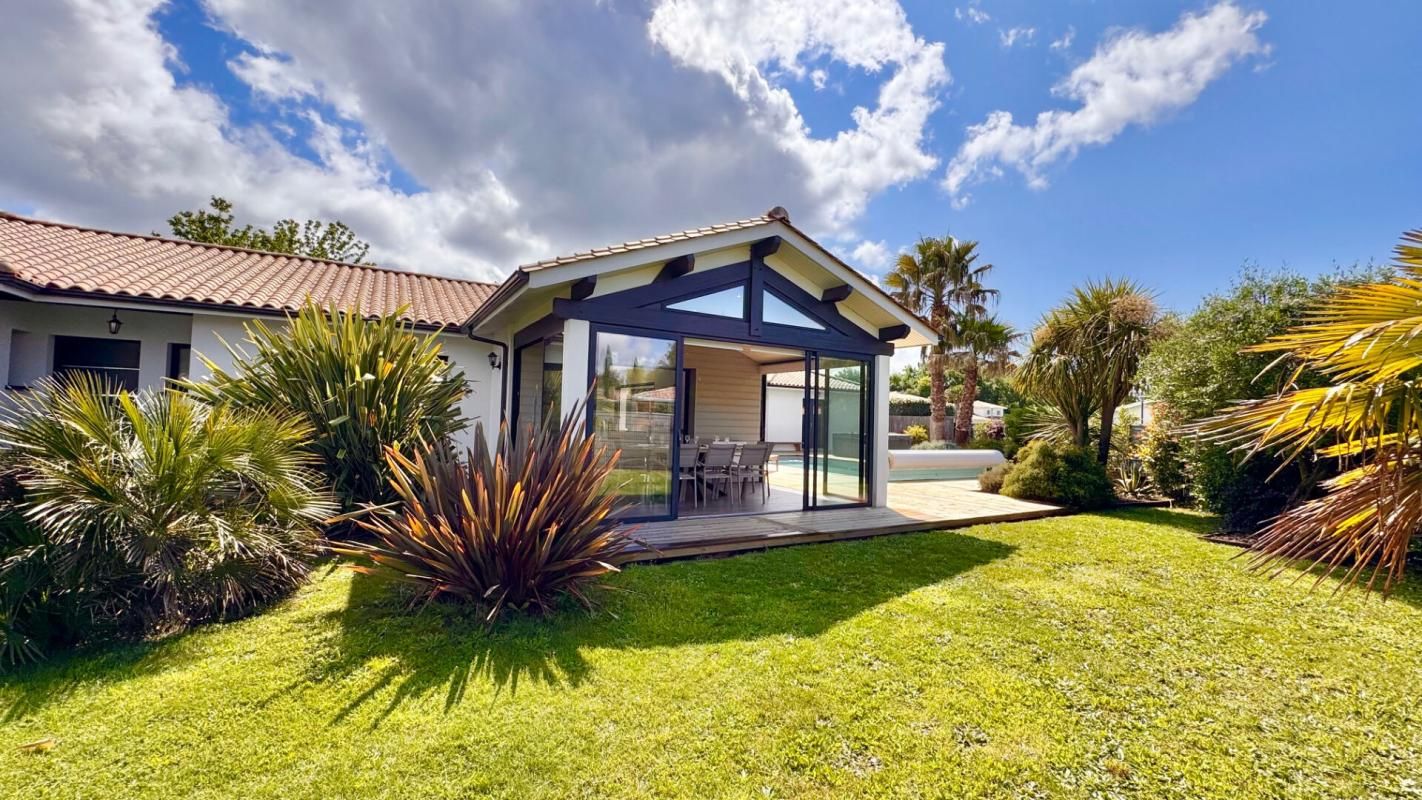ARES SUPERBE VILLA PLAIN-PIED PISCINE JACUZZI DEPENDANCE 1
