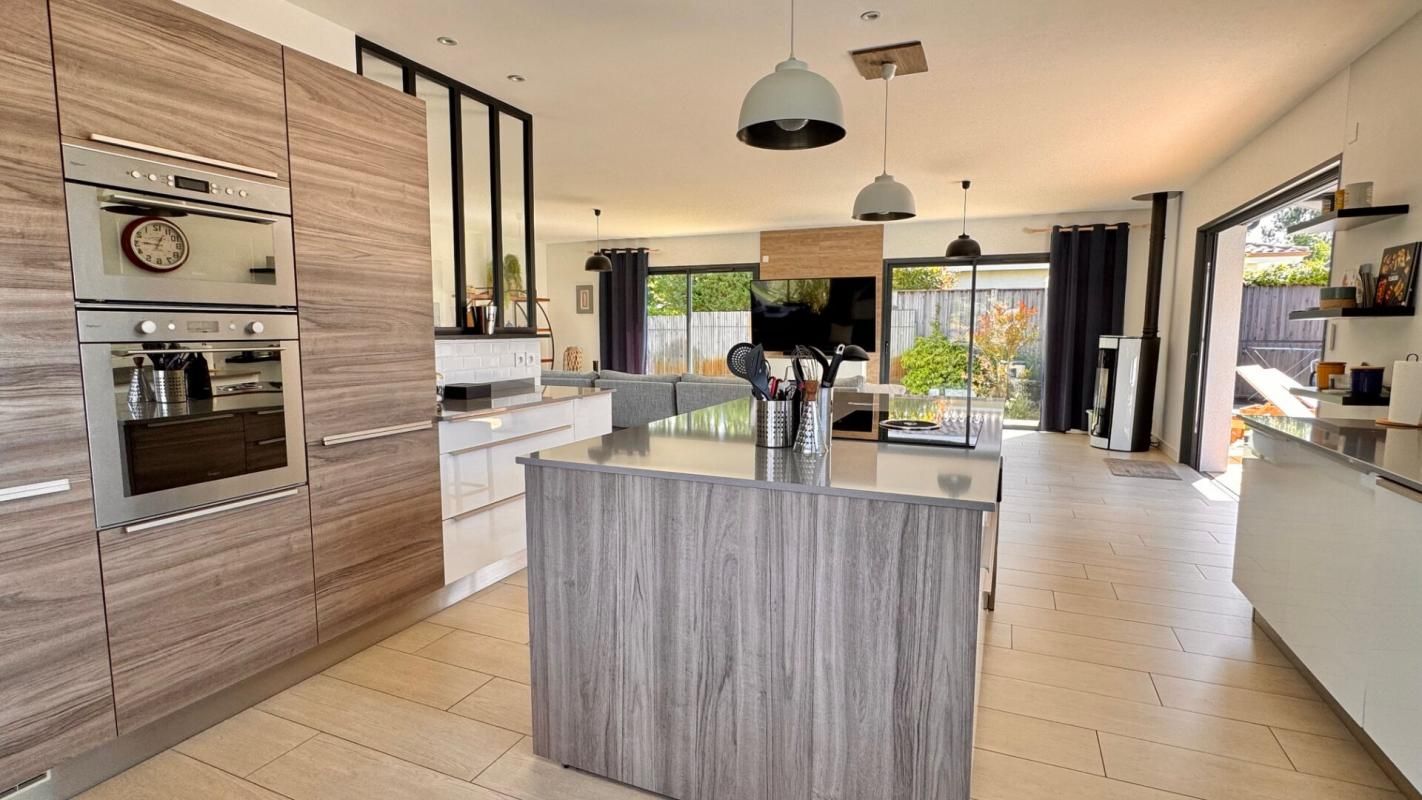 ARES SUPERBE VILLA PLAIN-PIED PISCINE JACUZZI DEPENDANCE 4
