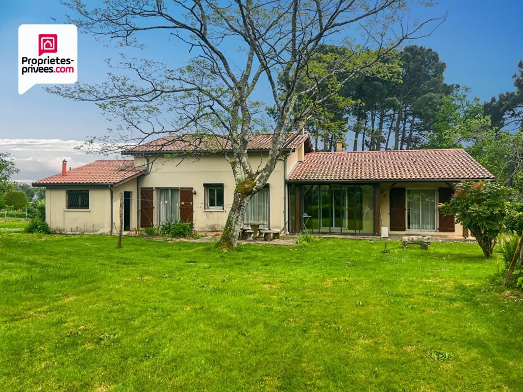 BAZAS Maison de plain-pied - 4 chambres - garage - jardin 1 hectare 38 2