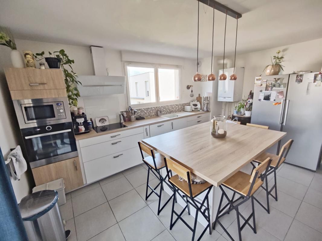 DOMENE Appartement Récent Domene 4 pièce(s) 4