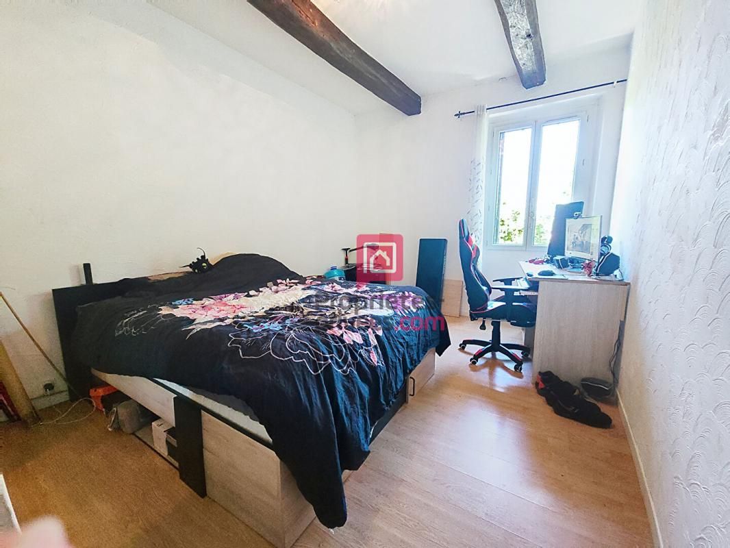 LE MUY Appartement Le Muy 3 pièces - 71 m2 4