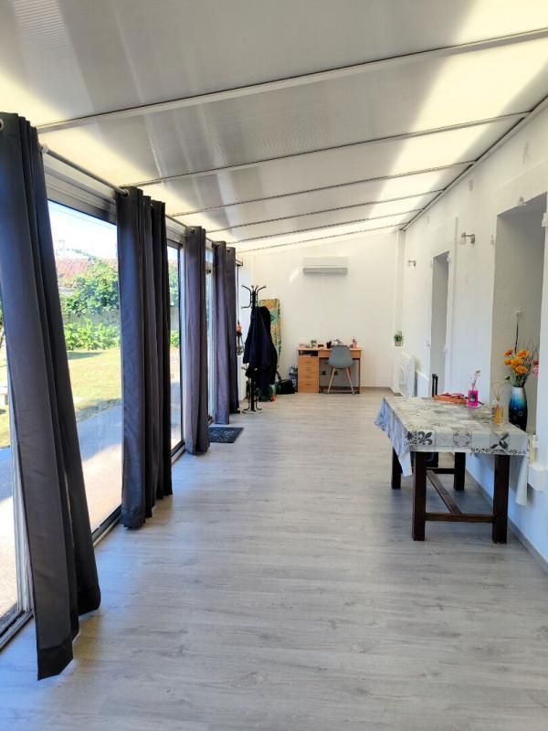 L'ILE-D'ELLE Dept 85 - Île d'Elle - Maison, 4 pièces, 120 m2, 2 chambres et véranda 3