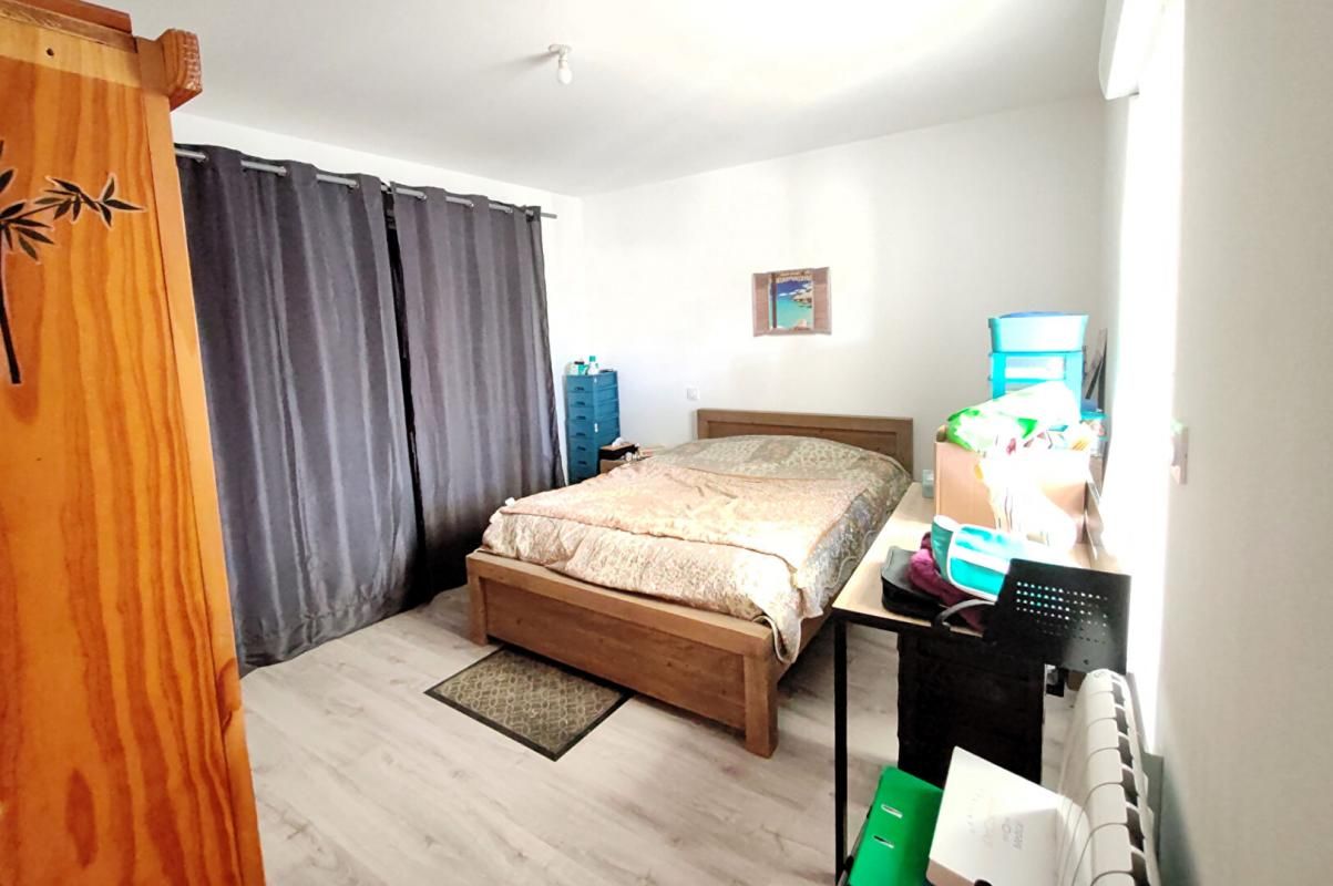 L'ILE-D'ELLE Dept 85 - Île d'Elle - Maison, 4 pièces, 120 m2, 2 chambres et véranda 4