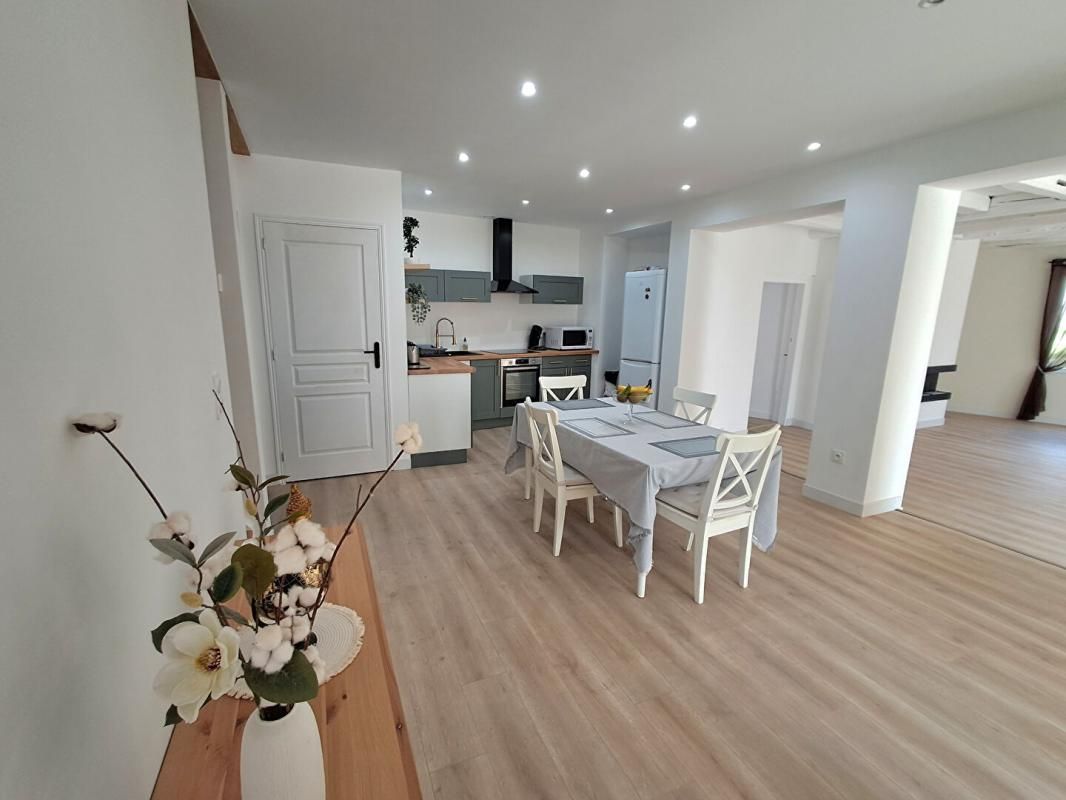 SUIPPES Maison Suippes 8 pièce(s) 190m2 2
