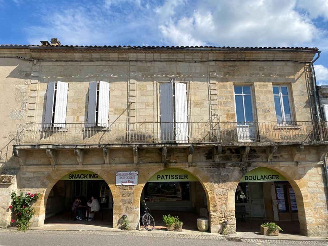 Bel immeuble à très fort potentiel à Sauveterre De Guyenne