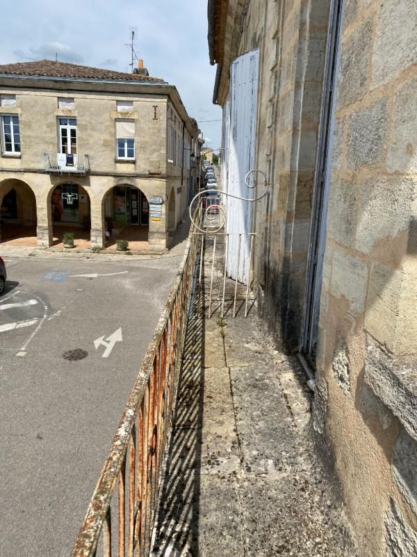 SAUVETERRE-DE-GUYENNE Bel immeuble à très fort potentiel à Sauveterre De Guyenne 3