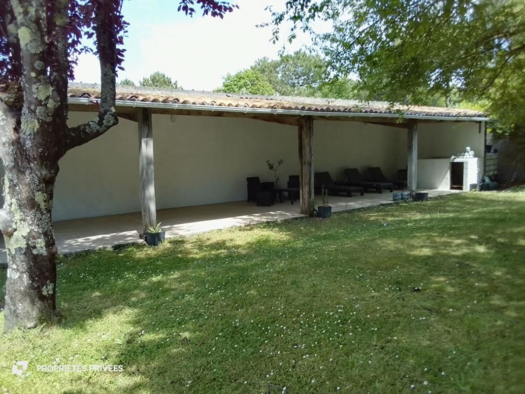 SAINTE-GEMME Grande villa  de 254 m² au prix de 374 000 4