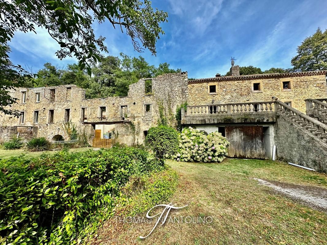 EN EXCLUSIVITE - LOT DE DEUX MAISONS - PARCELLE DE 7300 M2 environ - VISITE VIRTUELLE DISPONIBLE SUR DEMANDE
