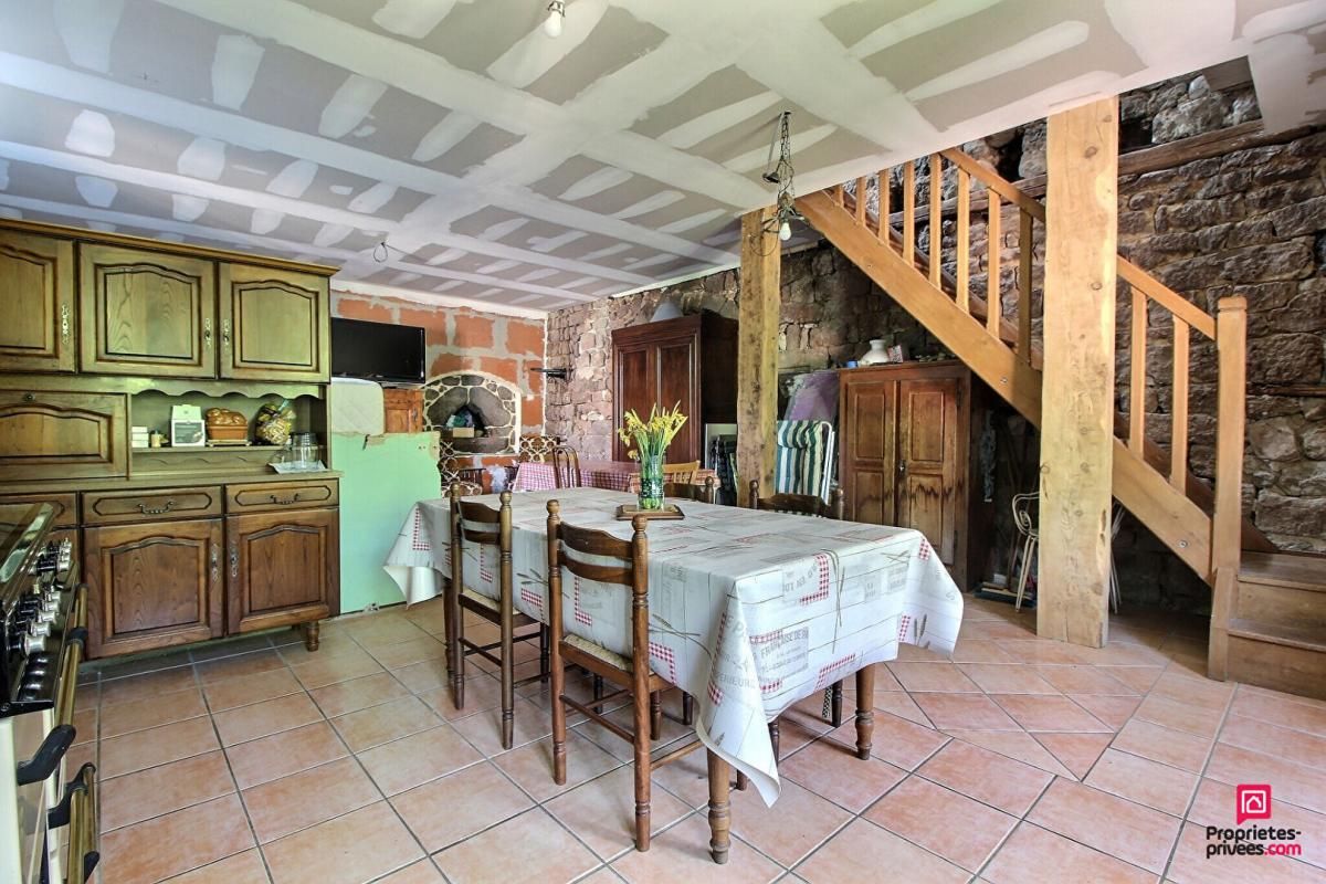SAINT-PIERRE-DE-COLOMBIER Maison de hameau de 4 pièces 90 m2 à Saint Pierre De Colombier 2
