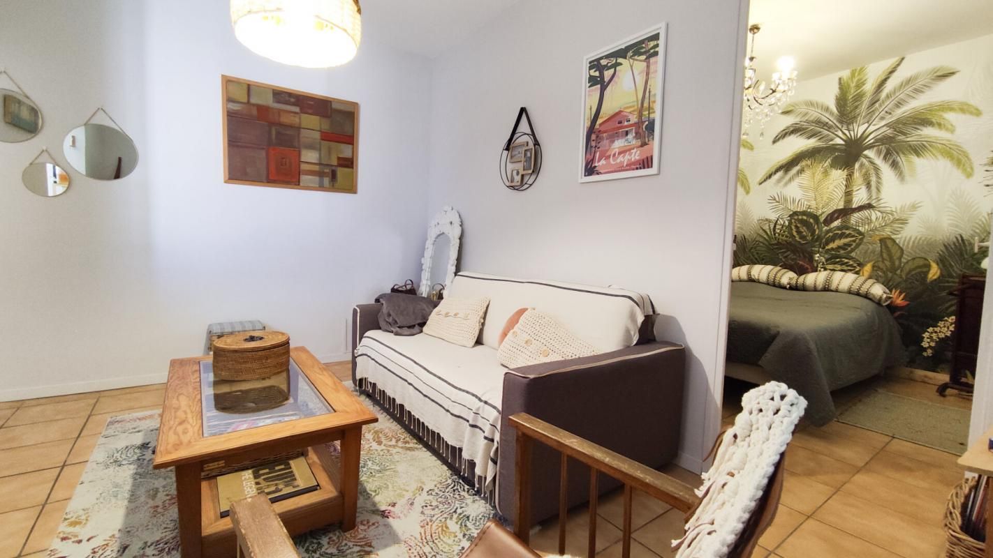HYERES EXCLUSIVITE COUP DE COEUR Appartement Hyeres 2 pièce(s) 39.50 m2 Quartier Gare 3