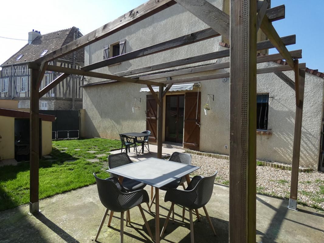 Maison (5pièces) avec jardin