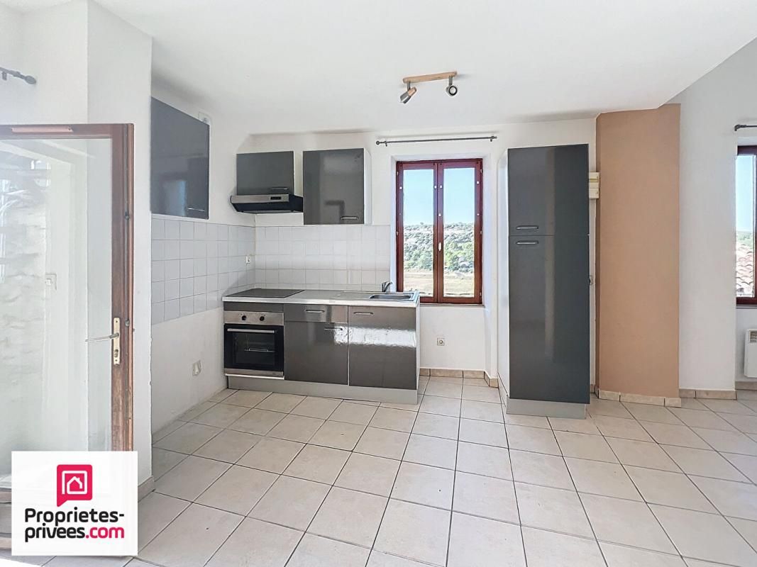 GINASSERVIS Ginasservis Immeuble T2 + T3/4 avec terrasse 4