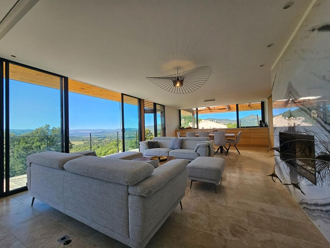 DIGNE-LES-BAINS Luxueuse villa d' architecte avec 4 dépendances 1