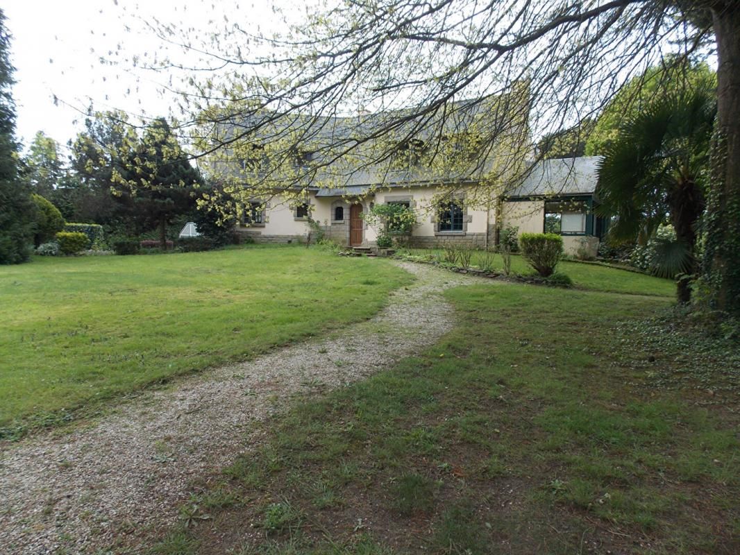 COMBOURG Maison Combourg 8 pièce(s) 230 m2 1