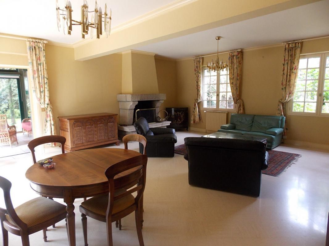 COMBOURG Maison Combourg 8 pièce(s) 230 m2 3