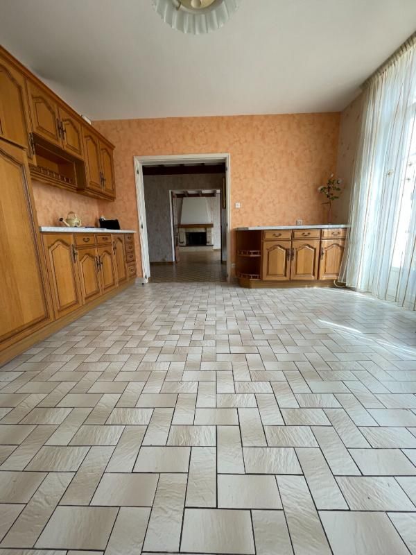 CHALAIS Maison Chalais 5 pièce(s) 138 m2 2