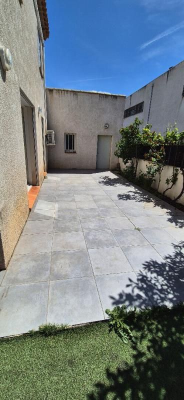 MARSEILLE-12E-ARRONDISSEMENT Bastide 4 pièces de 94 m² avec terrasse, jardin, garage 3