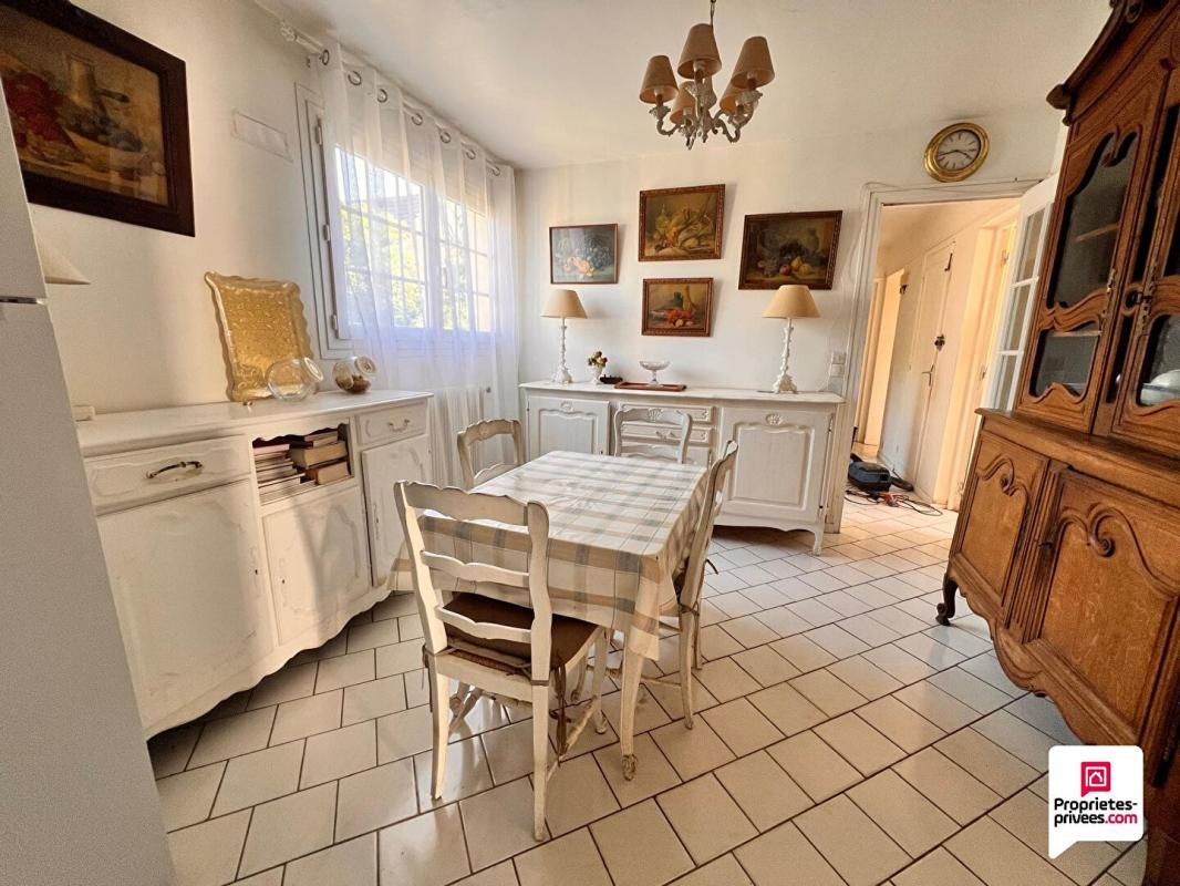 COMMENY (95450) COMMENY, Maison familiale 7 pièces, 5 chambres, sous-sol total et jardin 3