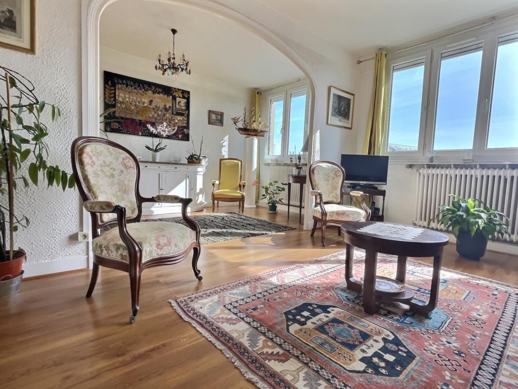 Appartement 5 pièce(s) 110 m2 centre ville