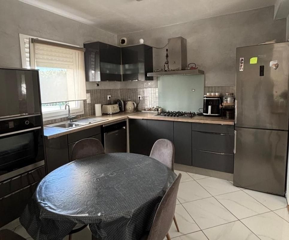SAINT-BRIEUC Maison contemporaine à Saint Brieuc 6 pièce(s) 123.3 m2 4