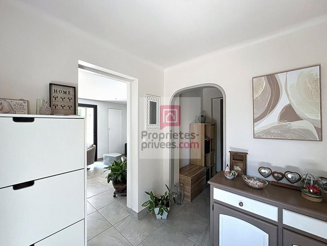 LE PERRAY-EN-YVELINES Maison avec 3 chambres et 1 bureau 3