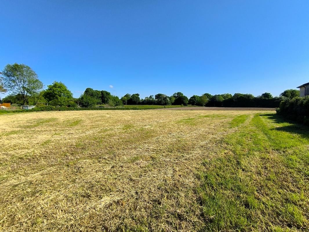 Terrain Hericourt Sur Therain 971m2