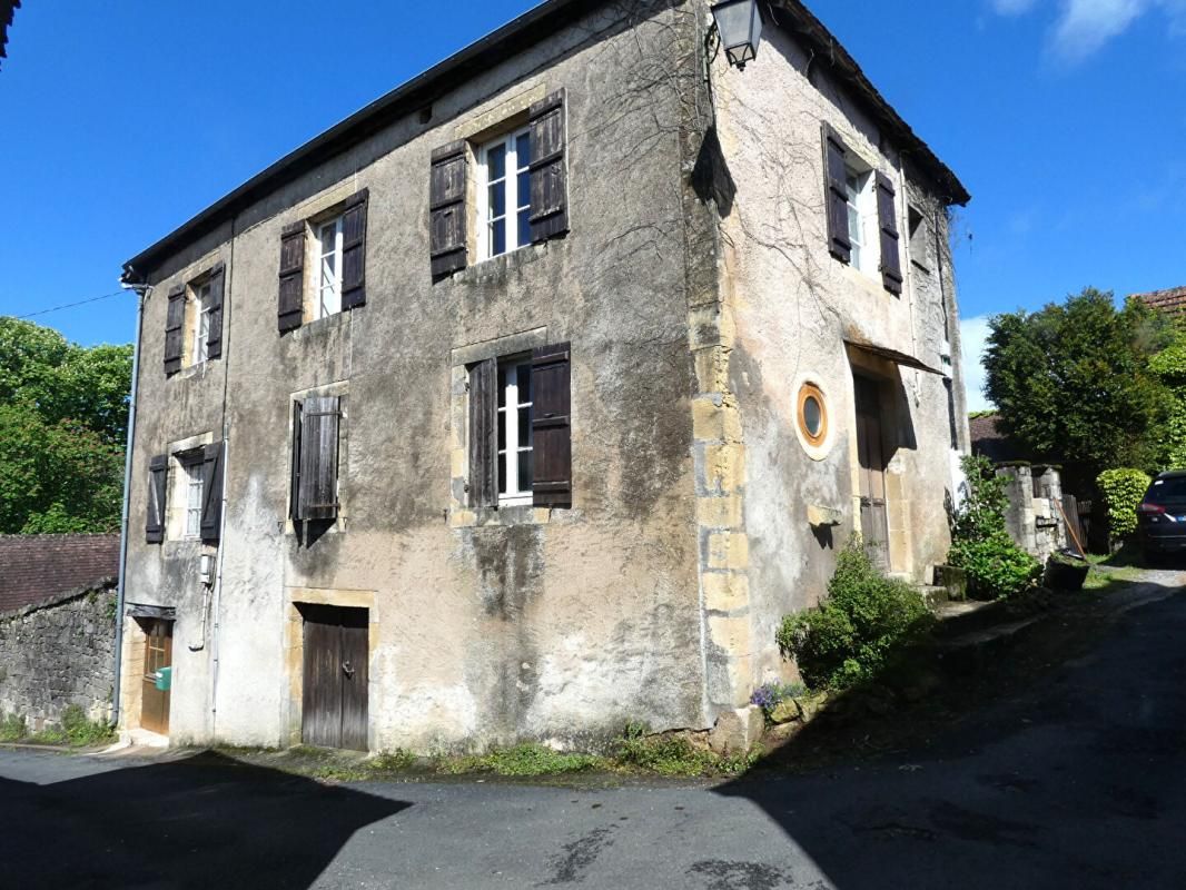 BADEFOLS-D'ANS Maison Badefols D Ans 154 m2 / 4 chambres / petit jardin / garage 4