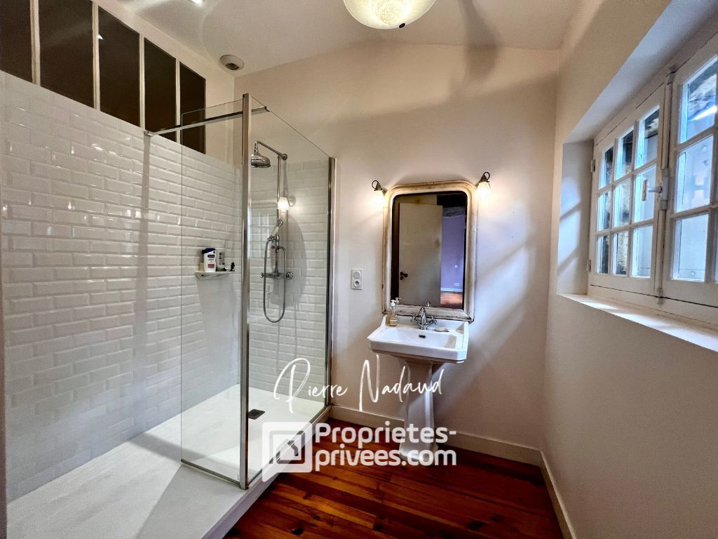 LIBOURNE Appartement Libourne 7 pièce(s) 245.86 m2 et studio indépendant 4
