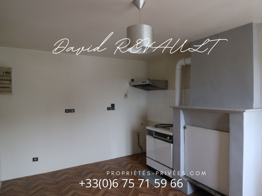Appartement Questembert 3 pièce 41 m2- Appartement T3 à rafraîchir, idéalement situé entre gare et bourg