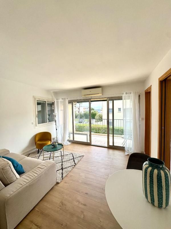 CAVALAIRE-SUR-MER Appartement 3 pièce(s) 48 m2 2