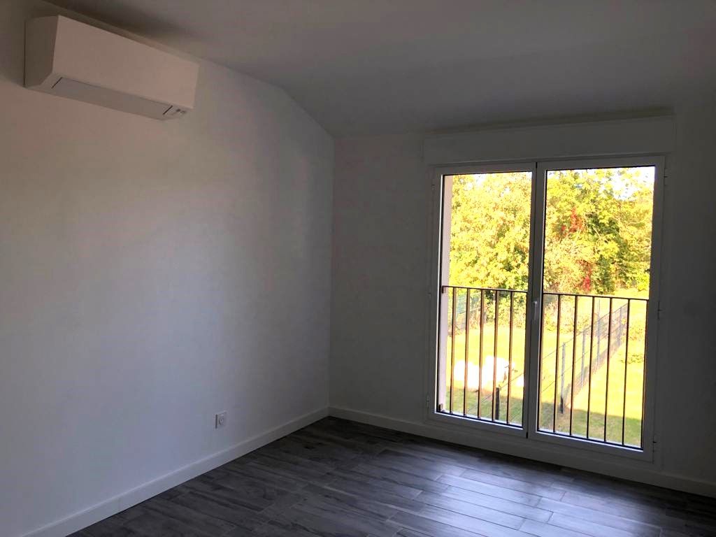 PIERRE-LEVEE Maison Pierre Levee 4 pièce(s) 83.84 m2 3