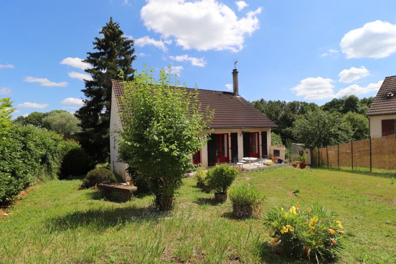 COURS-LES-BARRES Maison Cours Les Barres 5 pièce(s) 90 m2 1