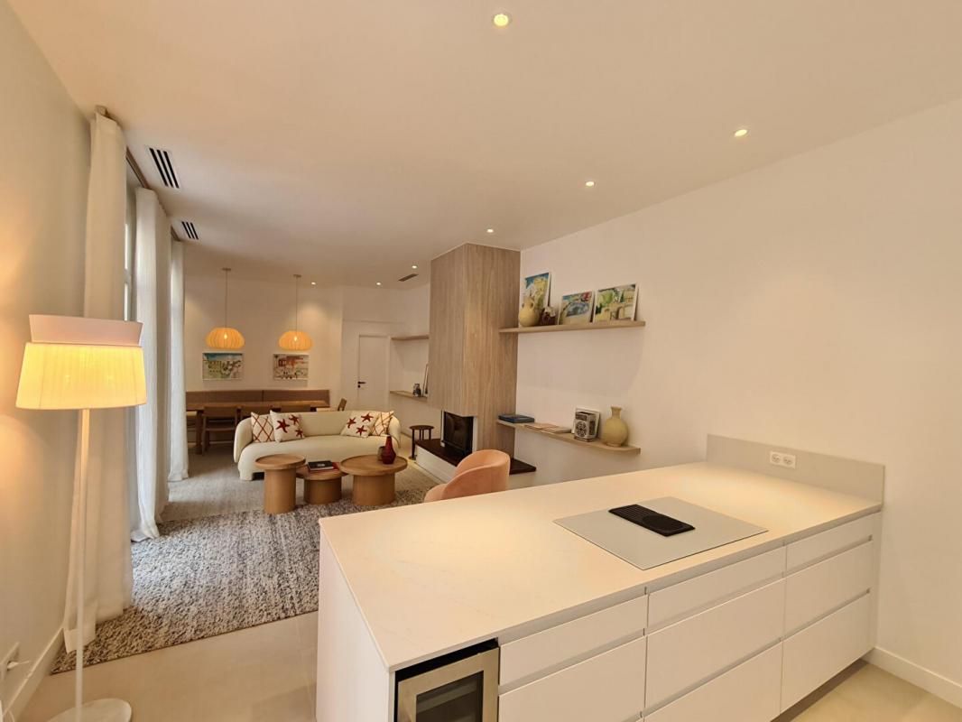 CANNES Cannes Banane, au Calme Maison de charme rénovée avec jardin/terrasse et garage 2
