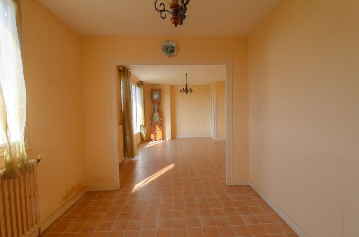 BEUGNON-THIREUIL Maison Beugnon Thireuil 4 pièce(s) 99 m2 4