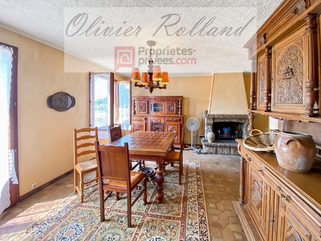 BELLEVIGNE-EN-LAYON Maison Bellevigne En Layon 7 pièce(s) 126 m2 4