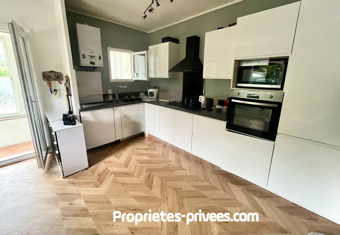 VILLENEUVE-LOUBET Appartement Villeneuve Loubet 2 pièce(s) 48m2 , jardins 141m2, 2 parkings 4