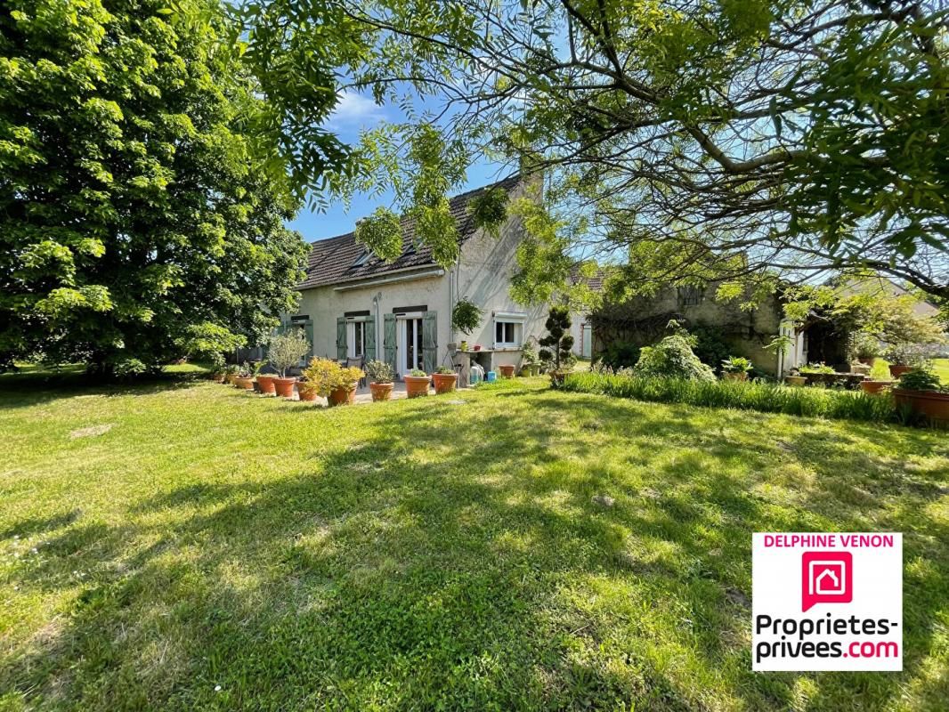 SAINT-MARTIN-D'ABBAT Corps de ferme avec beaucoup de potentiel et 2 habitations sur 7120 m² à Saint Martin D Abbat 1