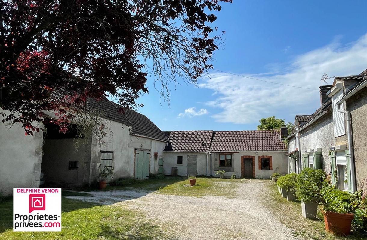 SAINT-MARTIN-D'ABBAT Corps de ferme avec beaucoup de potentiel et 2 habitations sur 7120 m² à Saint Martin D Abbat 2
